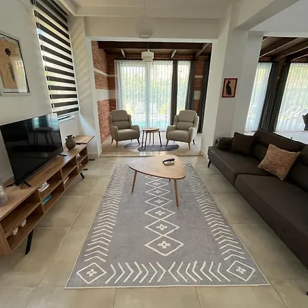 וילה Derya Agullu 4